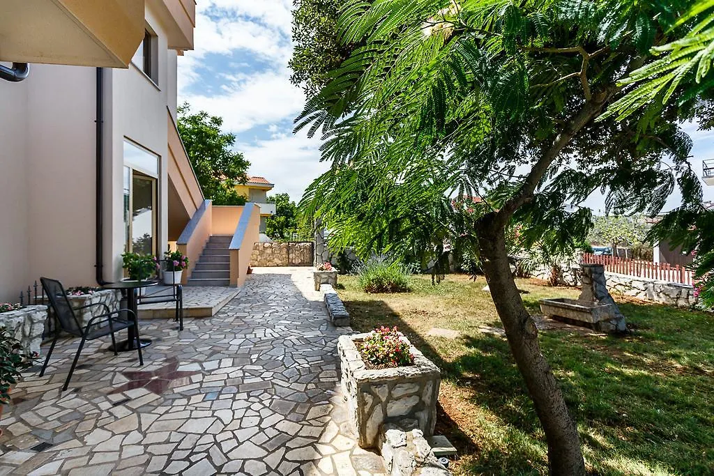 Rimbaldo Apartments Krk Town 0*,